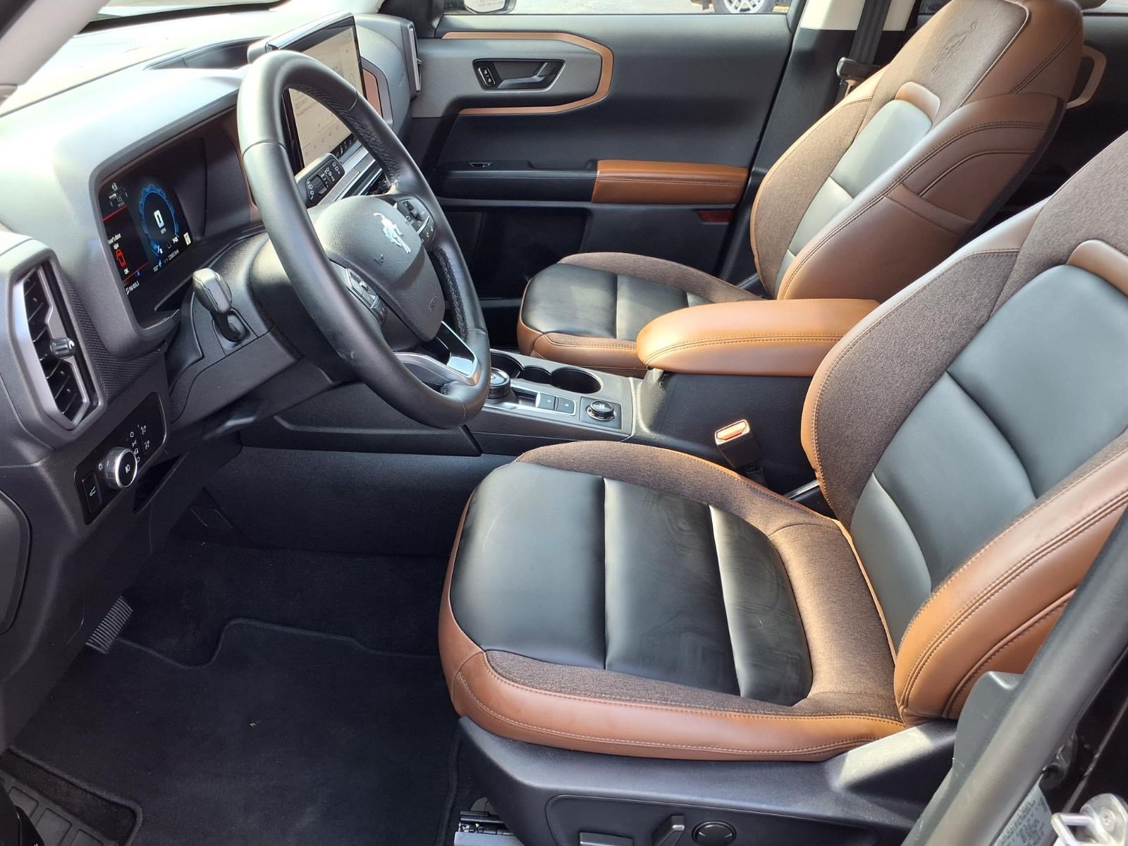 Certified 2025 Ford Bronco Sport Outer Banks w/ Outer Banks Tech Package+ AWD/4WD image 15