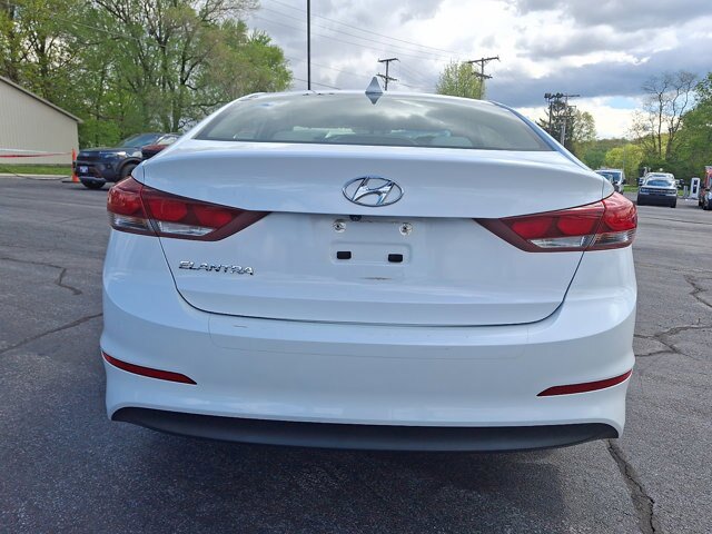 Used 2017 Hyundai Elantra SE FWD image 6