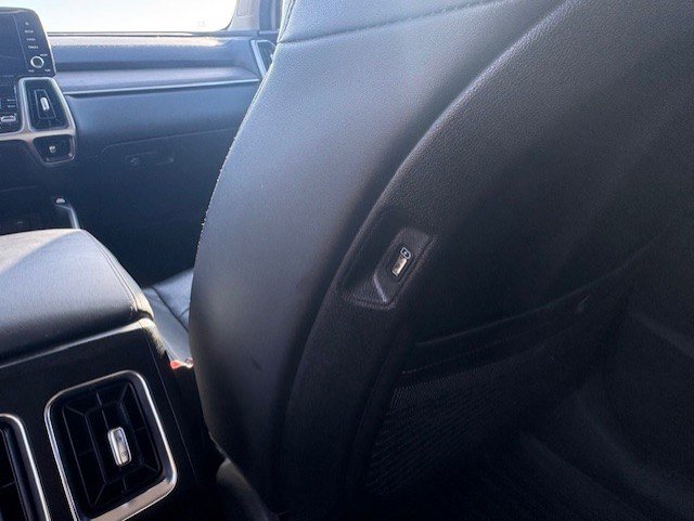 Used 2022 Kia Sorento S w/ Panoramic Sunroof Package AWD/4WD image 31