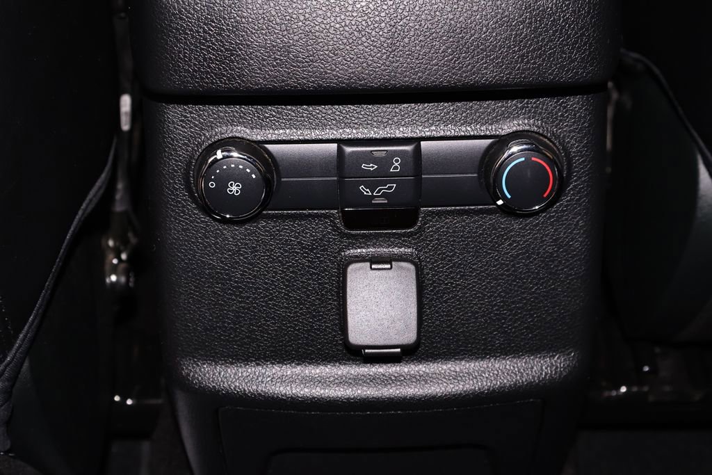 Certified 2018 Ford Explorer XLT w/ Equipment Group 202A image 20