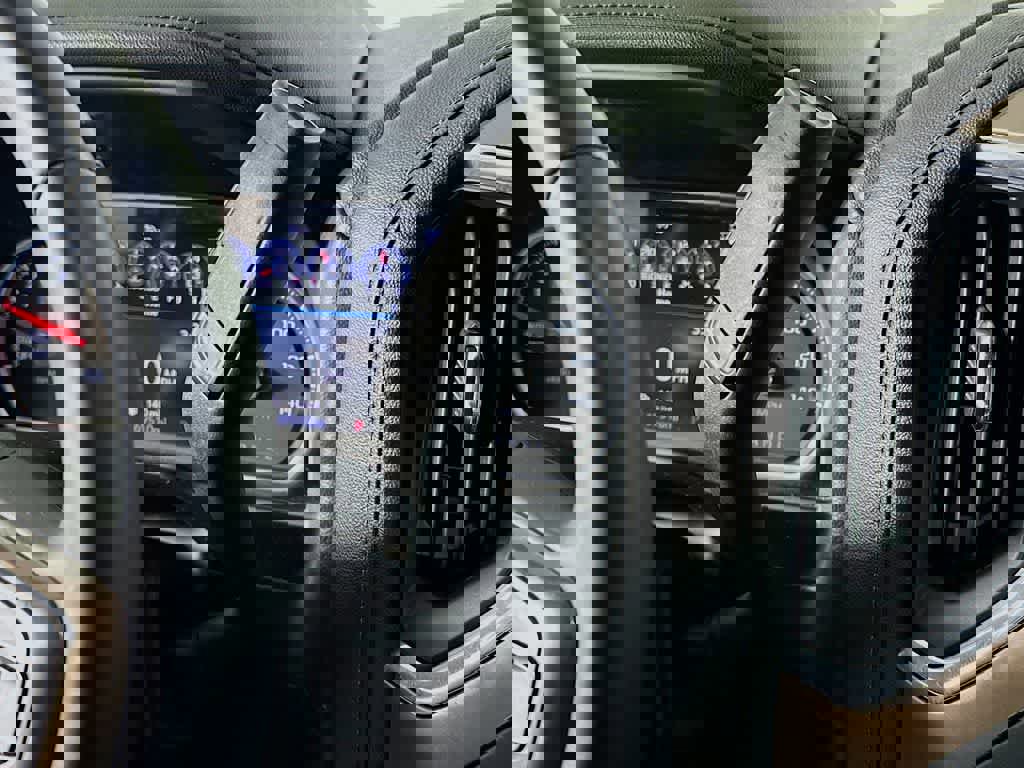 Used 2019 Chevrolet Silverado 1500 High Country w/ Technology Package image 22