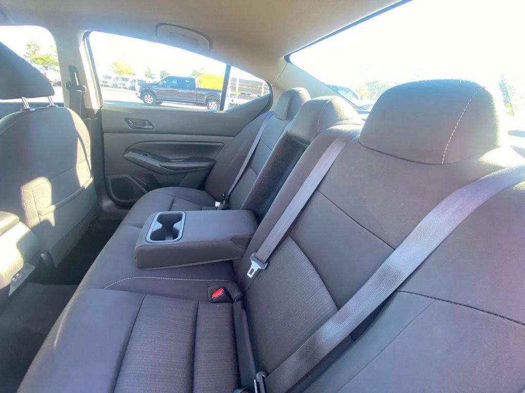 Used 2024 Nissan Altima 2.5 SV FWD image 23