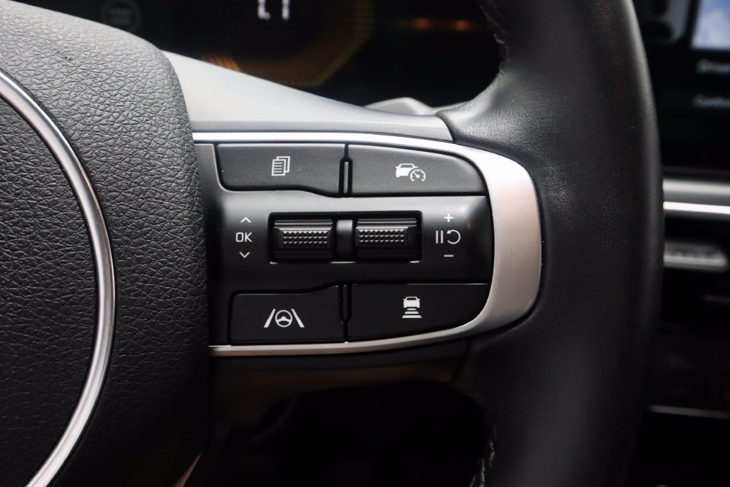 Used 2025 Kia K5 GT-Line AWD/4WD image 31