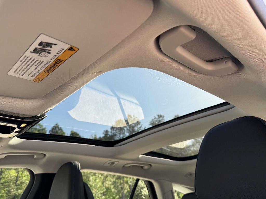 Used 2025 Mercedes-Benz E 450 4MATIC All-Terrain Wagon image 26