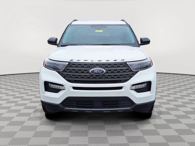Certified 2023 Ford Explorer XLT w/ Equipment Group 202A AWD/4WD image 8