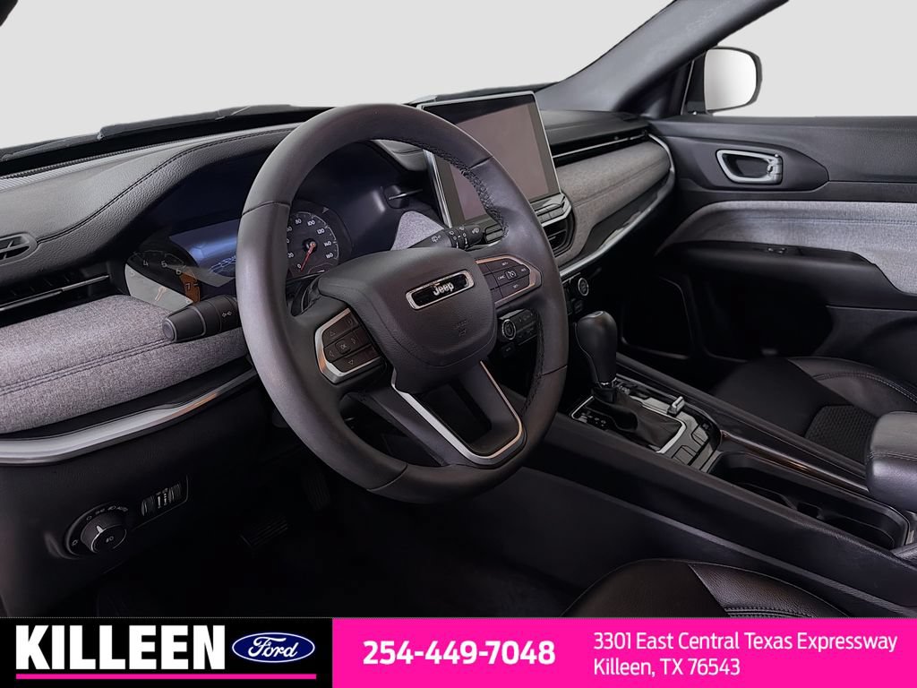 Used 2024 Jeep Compass Latitude AWD/4WD image 11