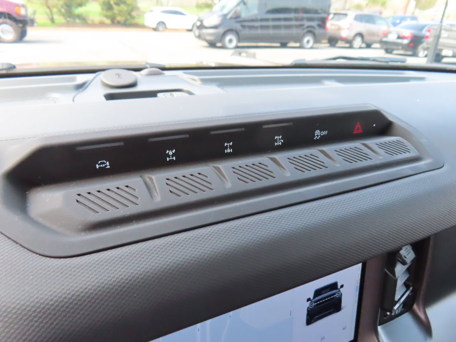 Certified 2025 Ford Bronco Badlands AWD/4WD image 22