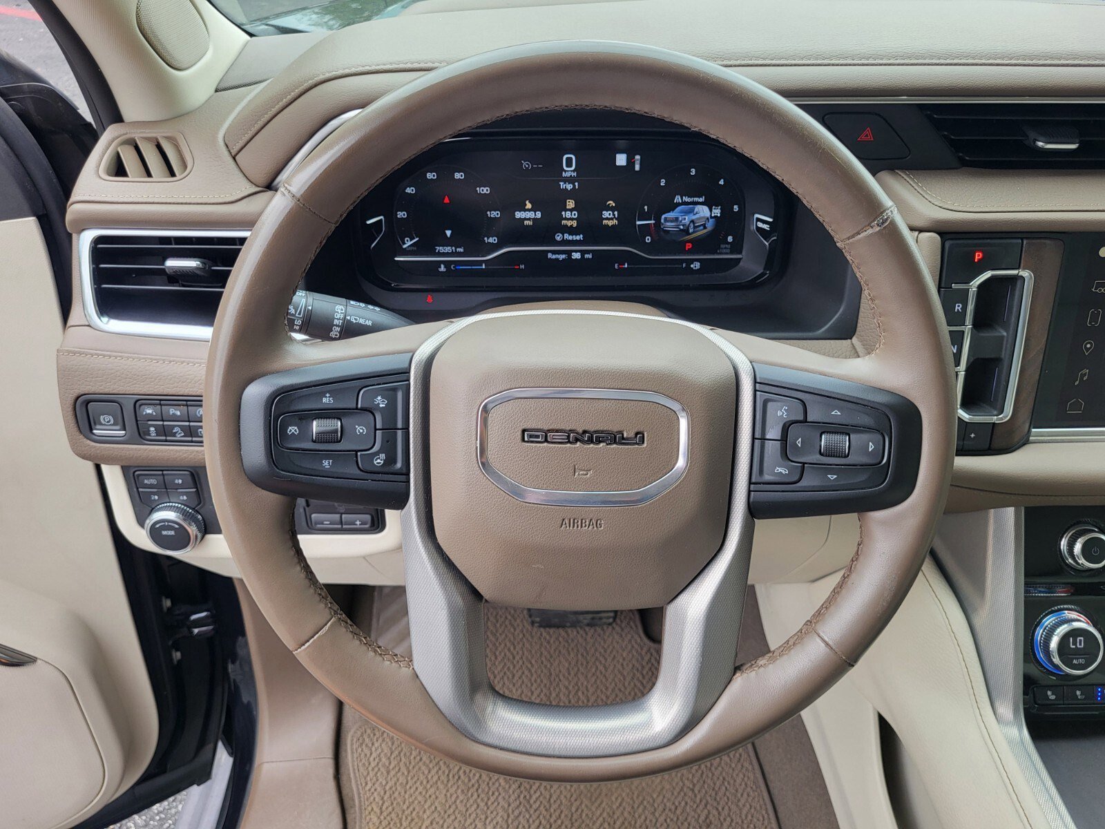 Used 2023 GMC Yukon Denali w/ Max Trailering Package image 27