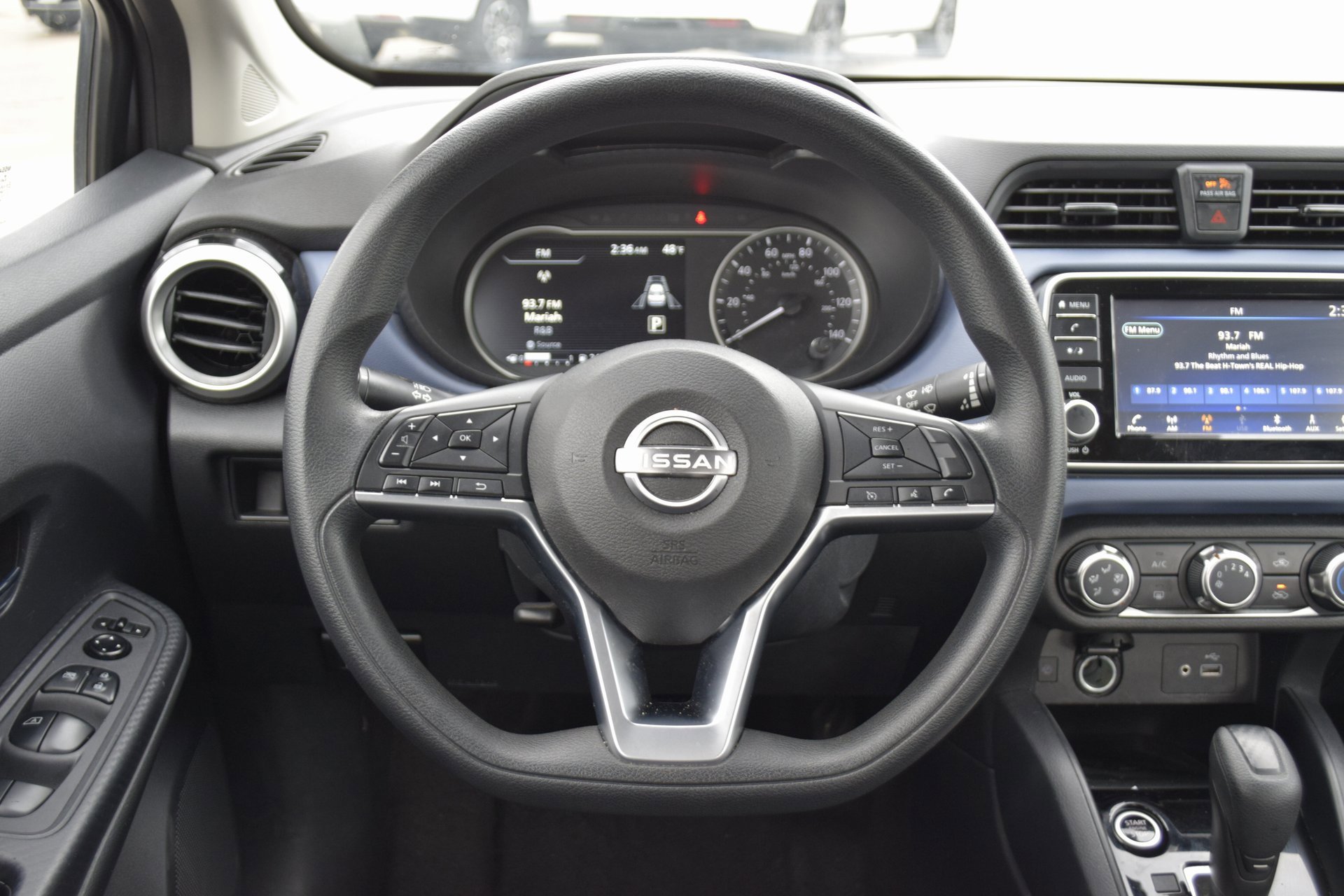 Used 2023 Nissan Versa SV image 11