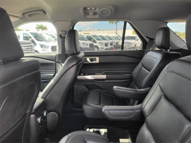 Certified 2020 Ford Explorer XLT w/ Equipment Group 202A image 8