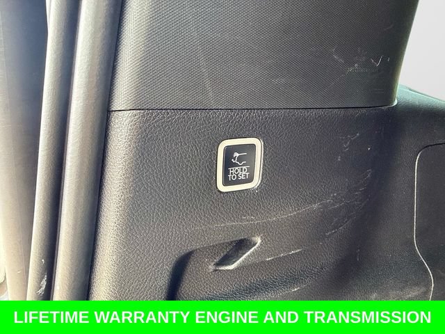 Used 2024 Jeep Wagoneer L Series II w/ Flexible Seating Group RWD image 13