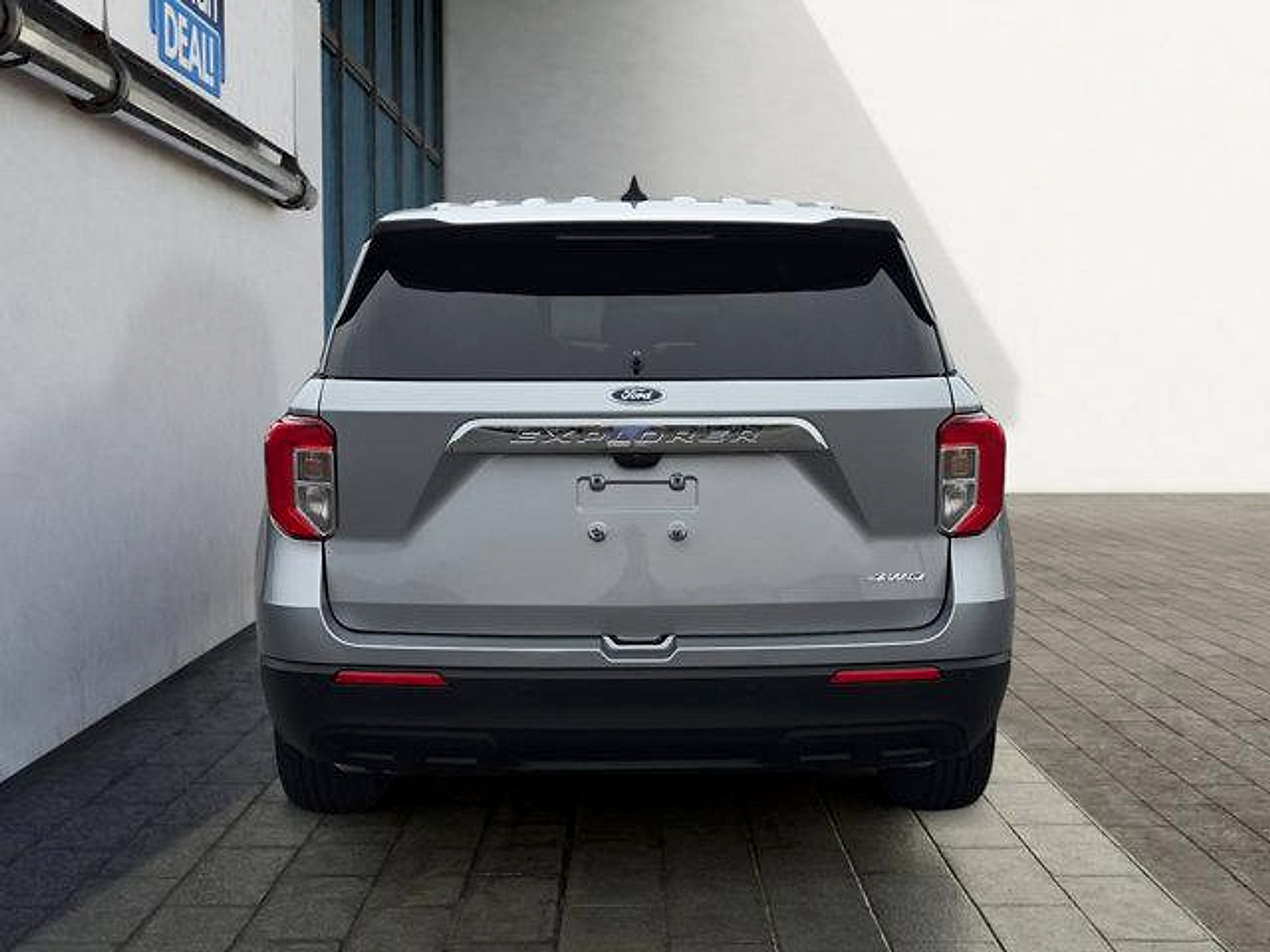 Certified 2023 Ford Explorer 4WD image 4