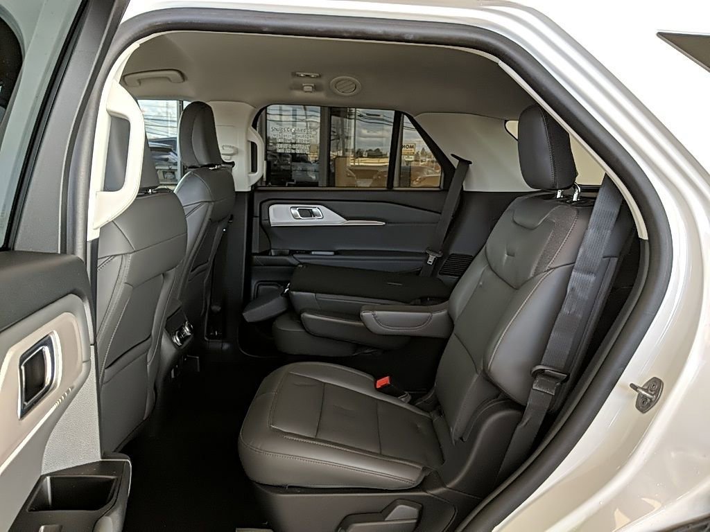 Certified 2025 Ford Explorer Active w/ Active Comfort Package image 12