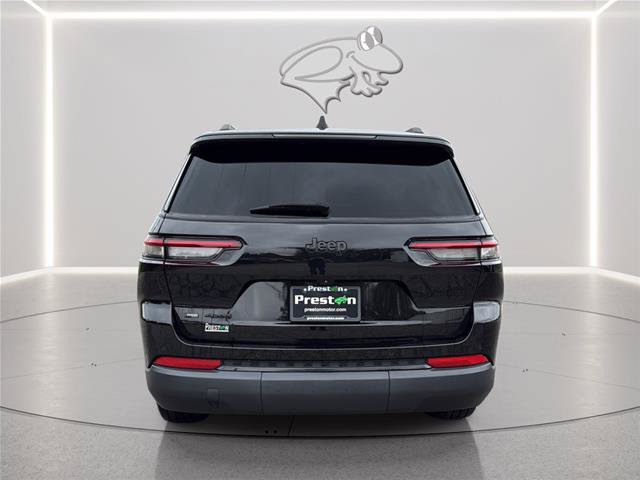 Used 2023 Jeep Grand Cherokee L Laredo AWD/4WD image 5