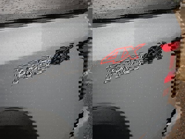 Used 2023 Nissan Frontier PRO-4X w/ Pro-4X Premium Package image 9