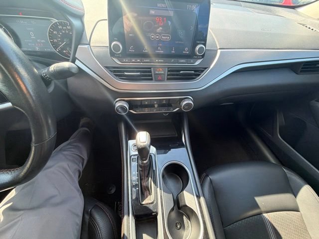 Used 2024 Nissan Altima 2.5 SR FWD image 25
