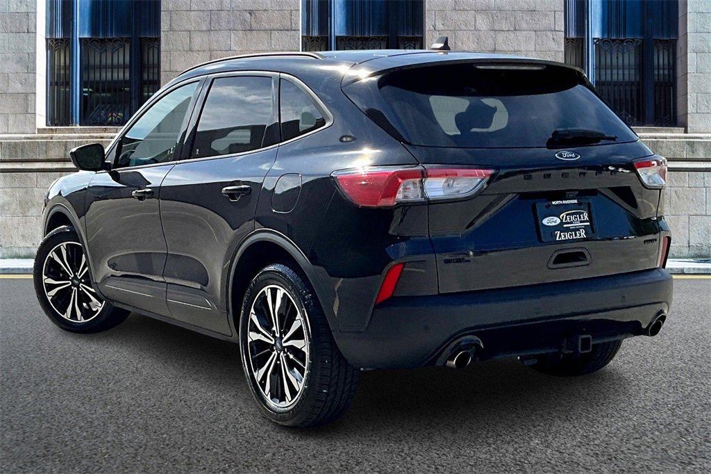 Certified 2022 Ford Escape SEL w/ SEL Stealth AWD Package image 10