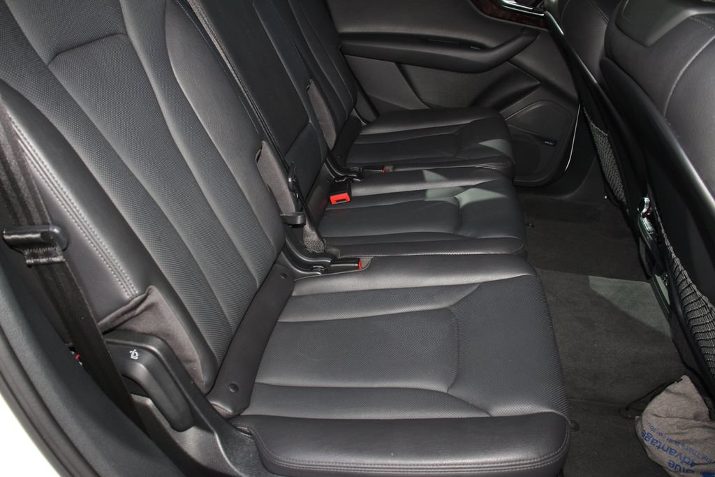 Used 2019 Audi Q7 3.0T Premium Plus w/ Premium Plus Package AWD/4WD image 25