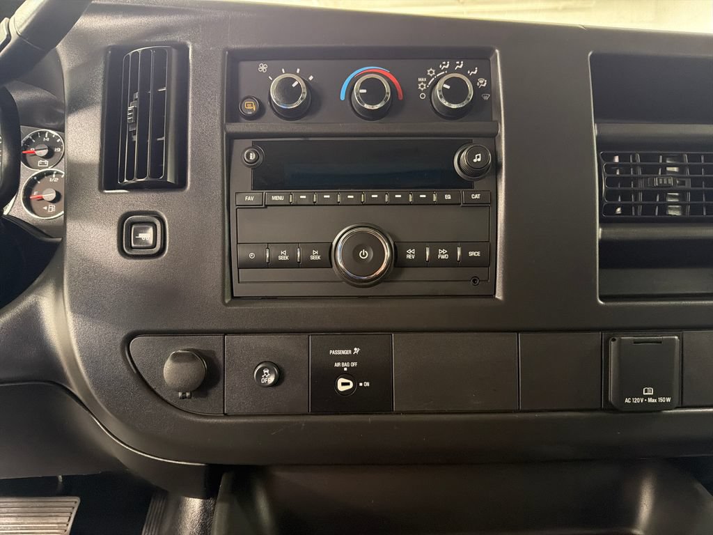 Used 2025 GMC Savana 2500 w/ Driver Convenience Package RWD image 22