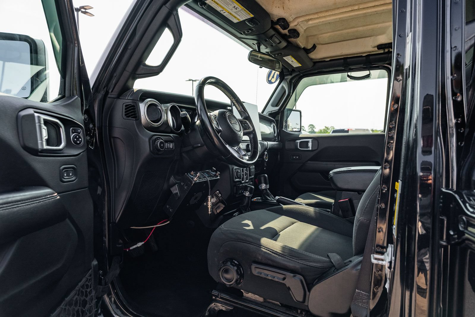 Used 2021 Jeep Wrangler Unlimited Sahara AWD/4WD image 19