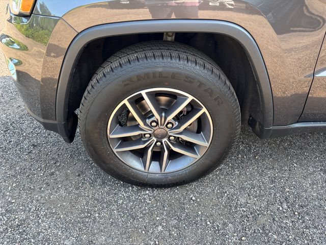 Used 2020 Jeep Grand Cherokee Limited AWD/4WD image 23