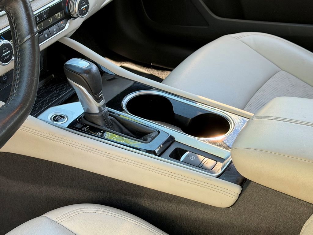 Used 2023 Nissan Altima 2.5 SL FWD image 23