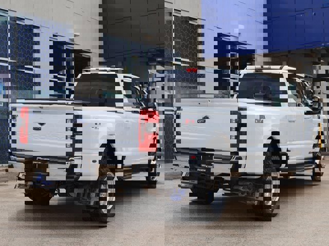 Certified 2023 Ford F350 Lariat w/ FX4 Off-Road Package image 5