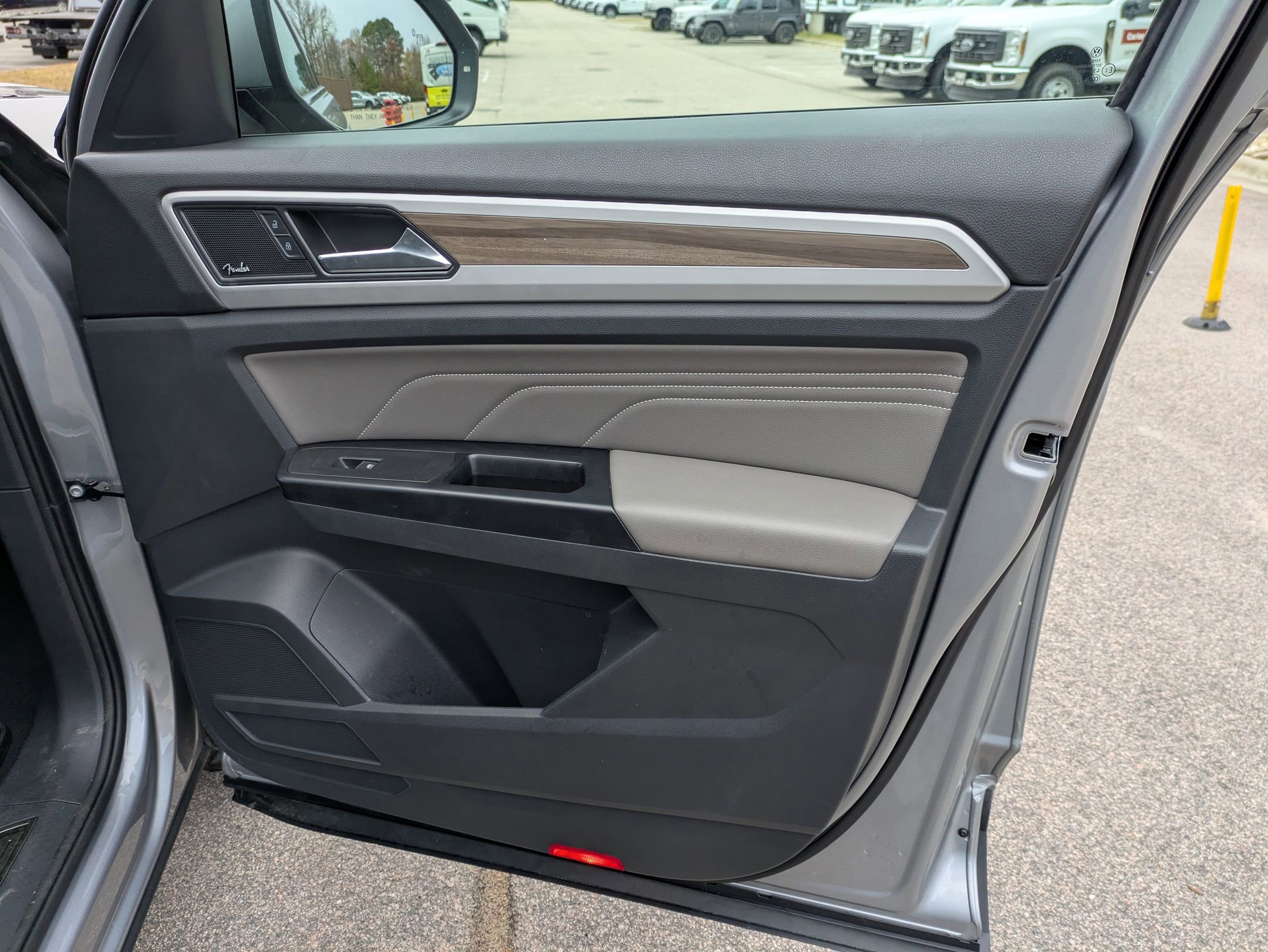 Used 2021 Volkswagen Atlas SEL Premium image 38