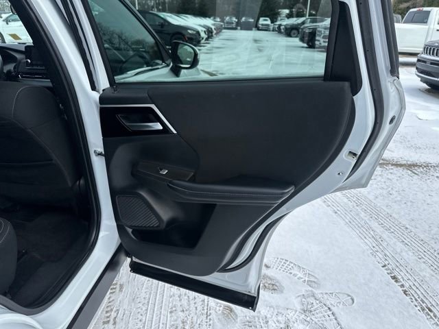 Used 2022 Mitsubishi Outlander ES image 18