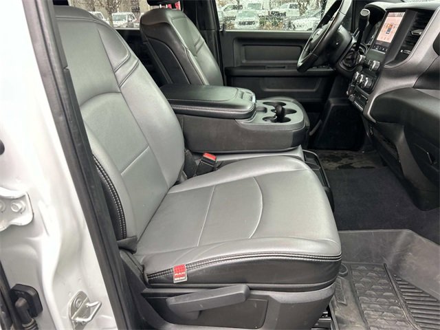 Used 2024 RAM 3500 Tradesman w/ Chrome Appearance Group image 31
