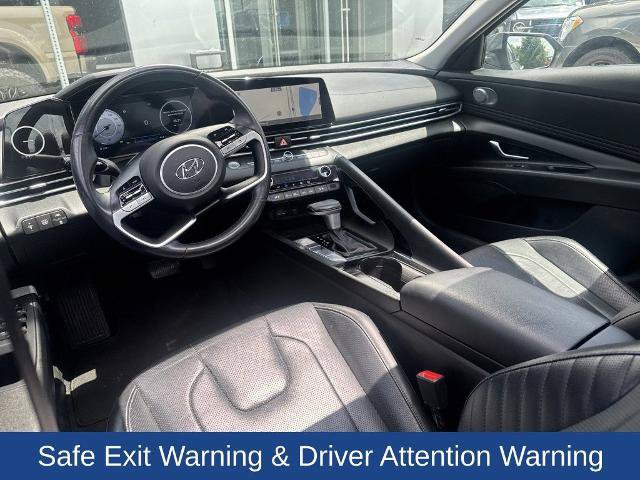 Used 2023 Hyundai Elantra Limited w/ Cargo Package FWD image 11