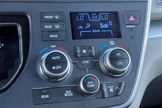 Used 2017 Toyota Sienna LE image 16