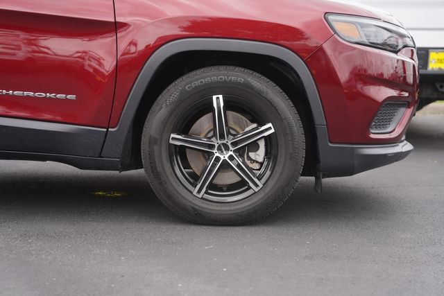 Used 2020 Jeep Cherokee Latitude FWD image 4