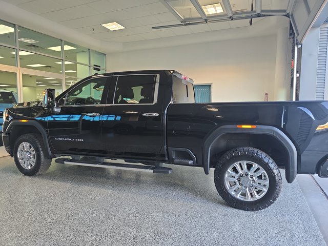 Used 2020 GMC Sierra 2500 Denali w/ Denali Ultimate Package image 2