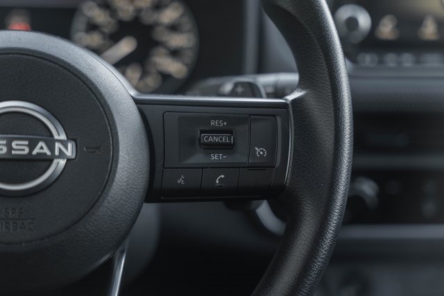 Used 2024 Nissan Rogue S image 31