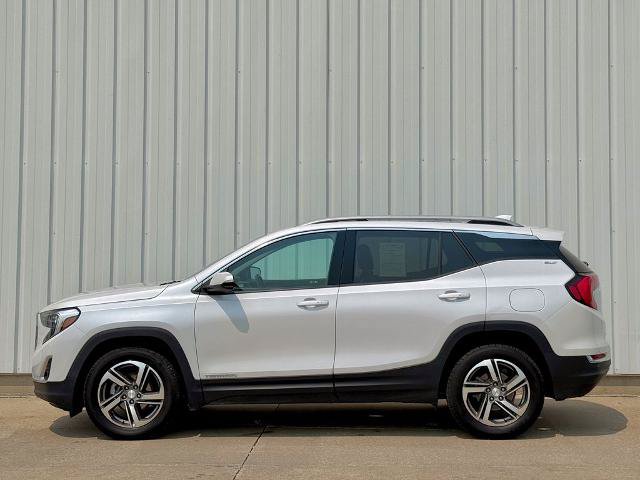 Used 2021 GMC Terrain SLT w/ Infotainment Package II AWD/4WD image 3