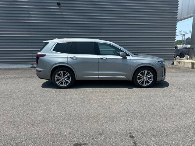Used 2023 Cadillac XT6 Premium Luxury FWD image 4