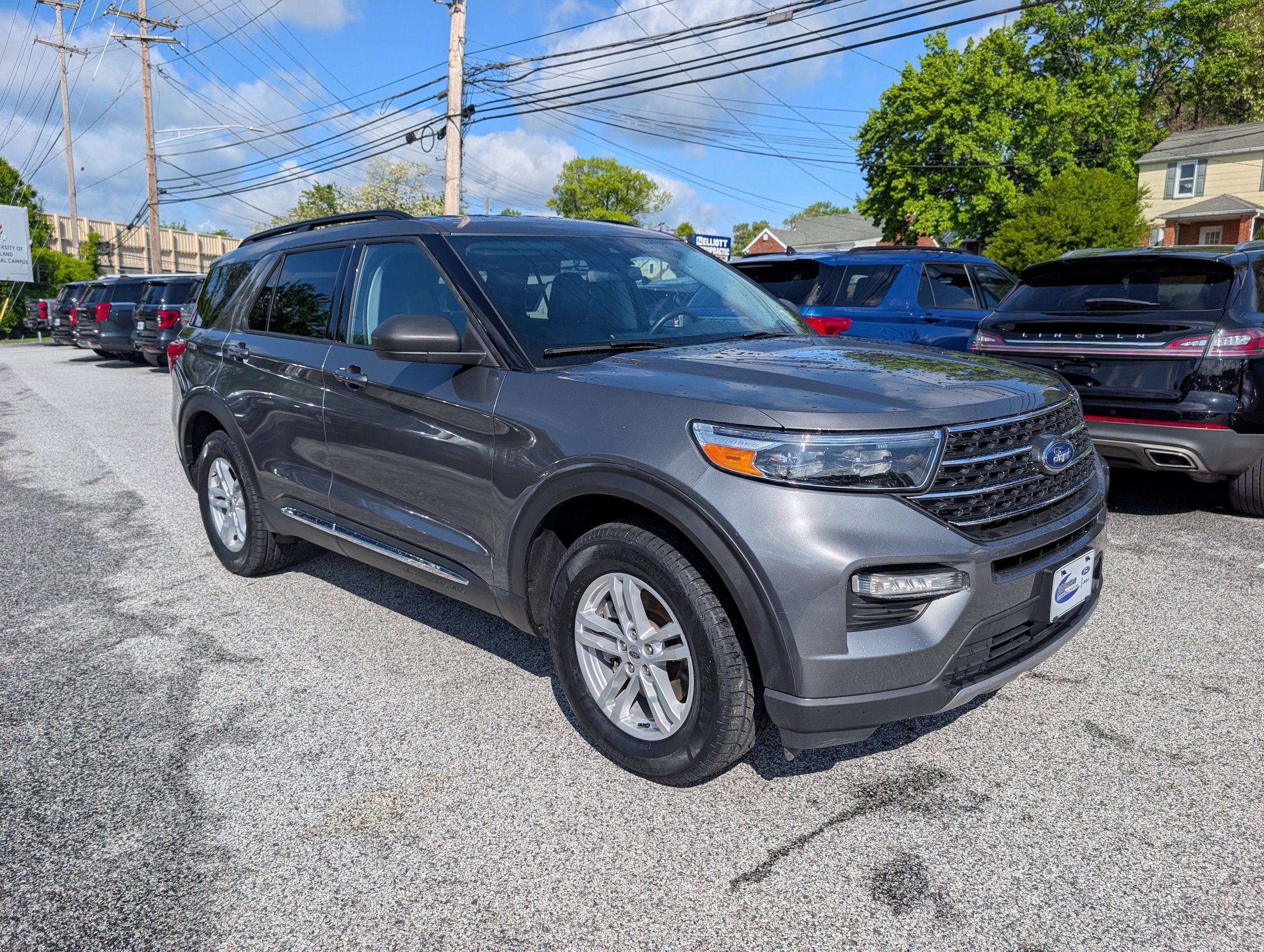 Certified 2023 Ford Explorer XLT w/ Equipment Group 202A AWD/4WD image 9