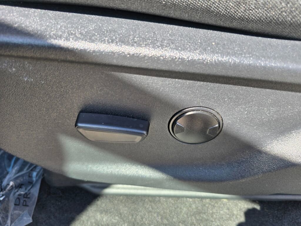 Certified 2025 Ford F150 Lightning XLT image 17