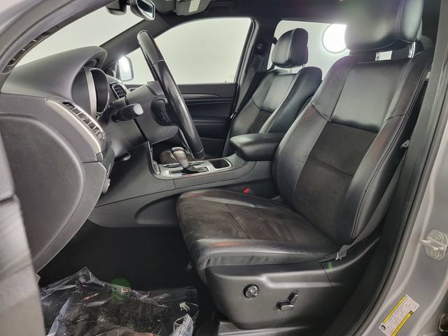 Used 2020 Jeep Grand Cherokee Altitude AWD/4WD image 12