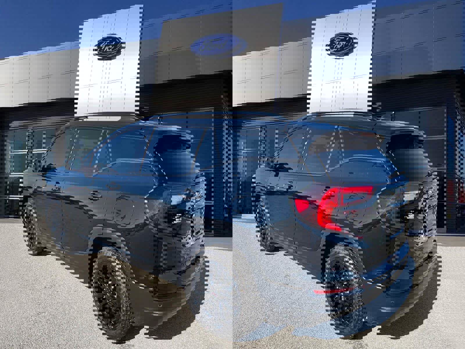 Used 2022 GMC Terrain SLT w/ Infotainment Package II image 3