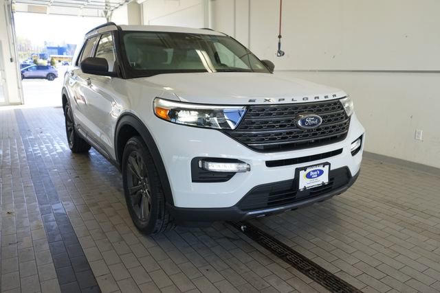 Certified 2021 Ford Explorer XLT w/ Equipment Group 202A AWD/4WD image 16