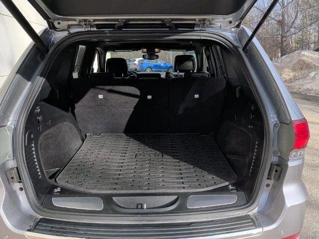 Used 2018 Jeep Grand Cherokee Limited image 9