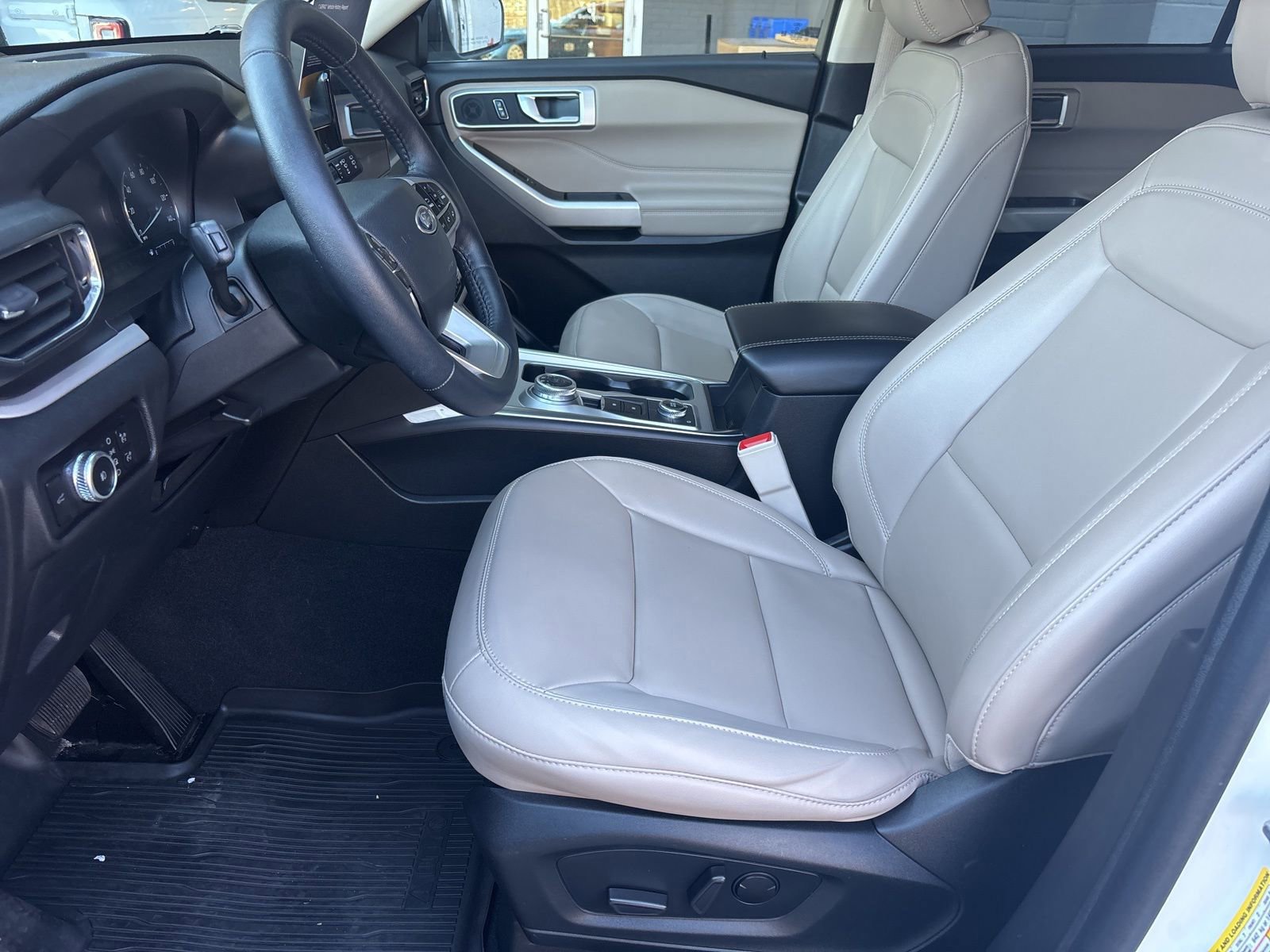 Certified 2023 Ford Explorer XLT w/ Equipment Group 202A image 14