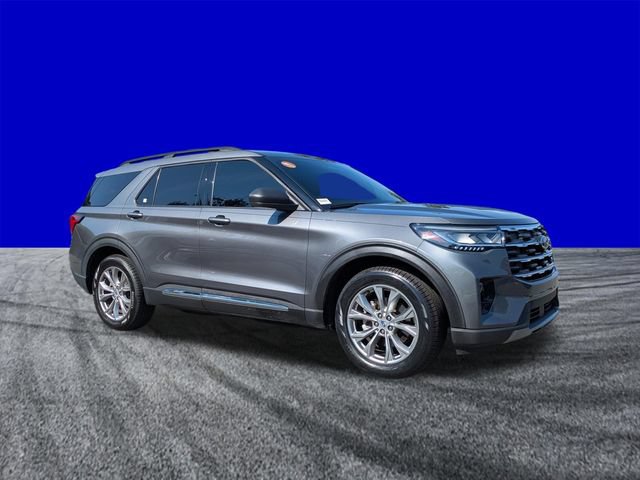 Certified 2025 Ford Explorer Active w/ Active Comfort Package RWD image 2