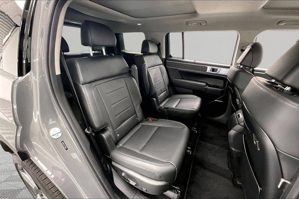 Used 2026 Hyundai Santa Fe Limited FWD image 27