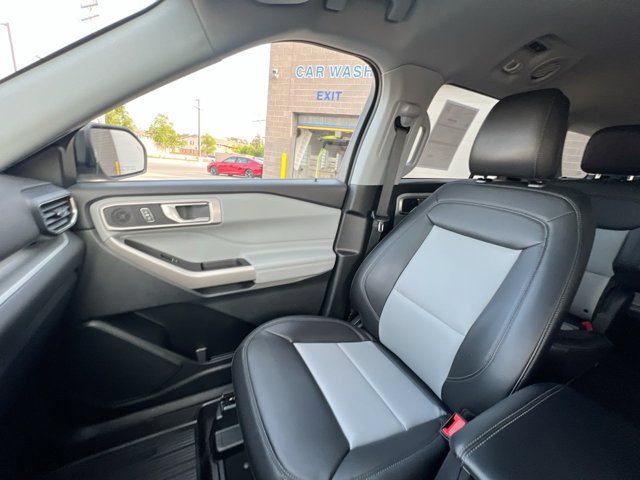 Certified 2024 Ford Explorer XLT w/ Equipment Group 202A AWD/4WD image 20