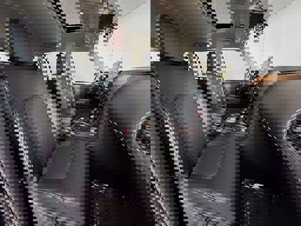 Used 2024 Nissan Armada SL w/ Cargo Package image 17