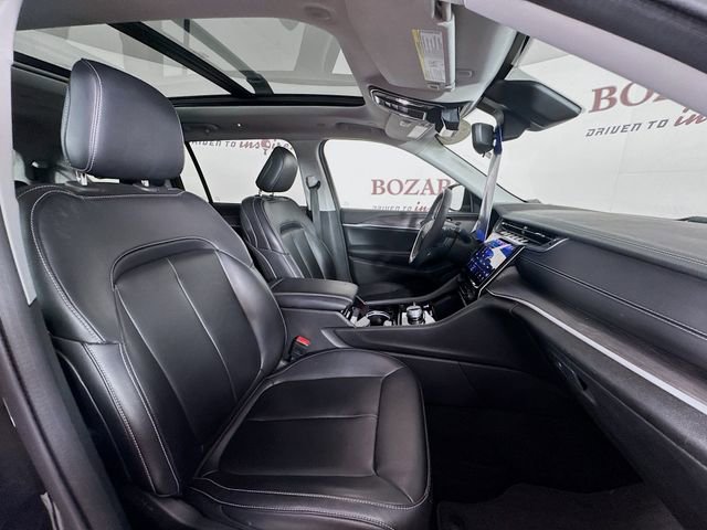 Used 2023 Jeep Grand Cherokee L Limited image 35