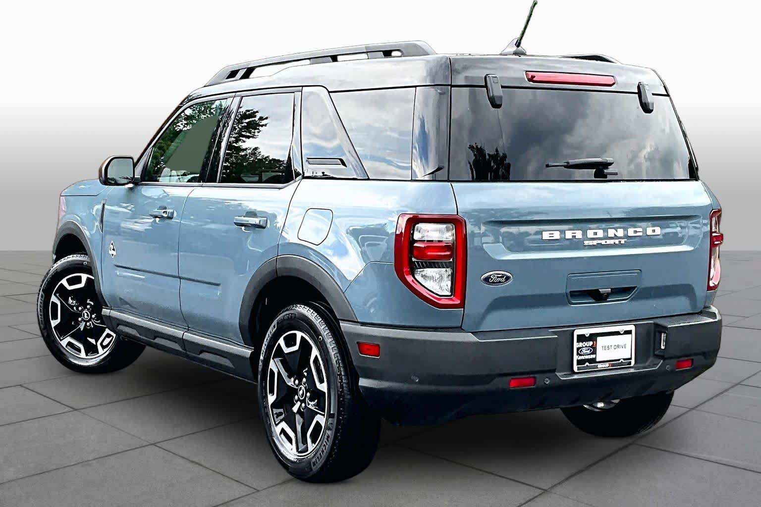 Certified 2024 Ford Bronco Sport Outer Banks w/ Tech Package AWD/4WD image 12